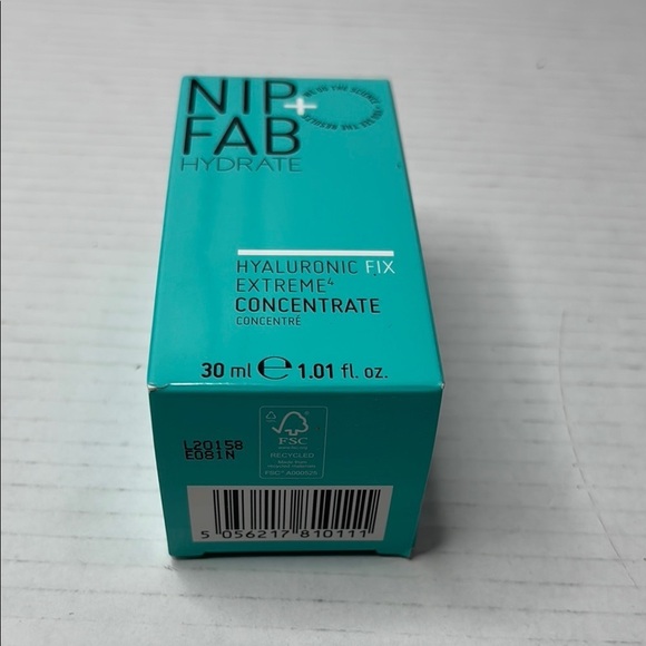 NIP+FAB Hyaluronic Fix Extreme4 Concentrate Face Treatments - Picture 3 of 7